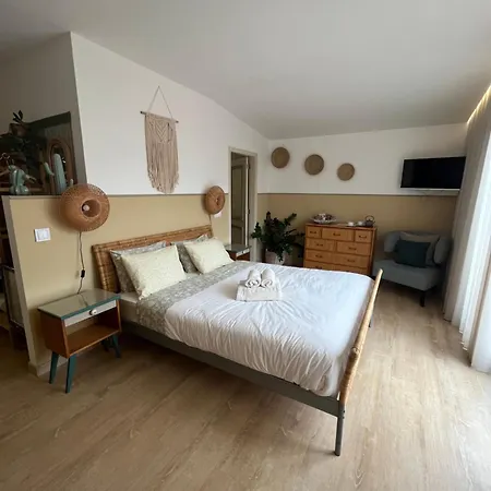 Camelia Bed & Breakfast *